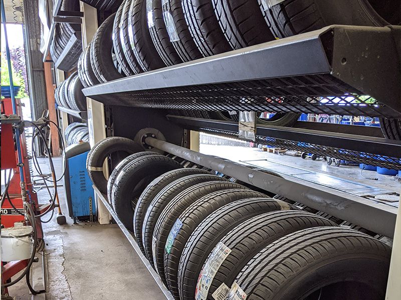 Notre garage auto dispose de pneus toutes marques, pour tous véhicules